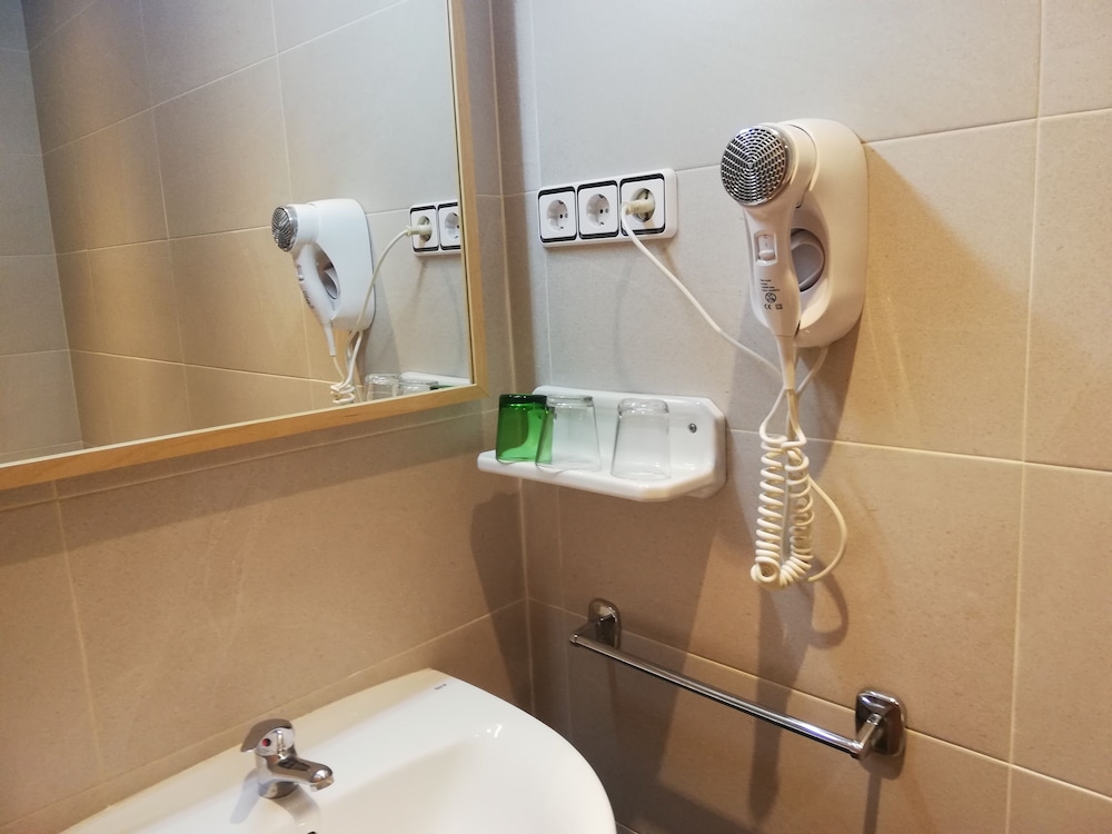 Hostal River 28/34