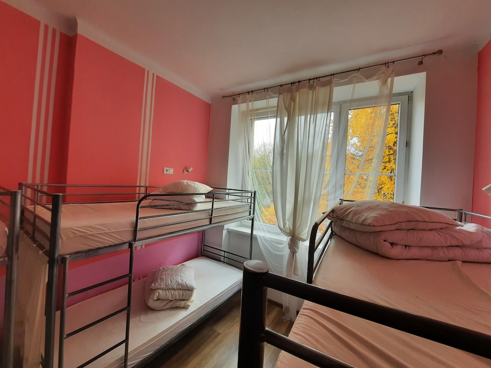 FEMALE DORM, FEMALE ONLY, BASIC
