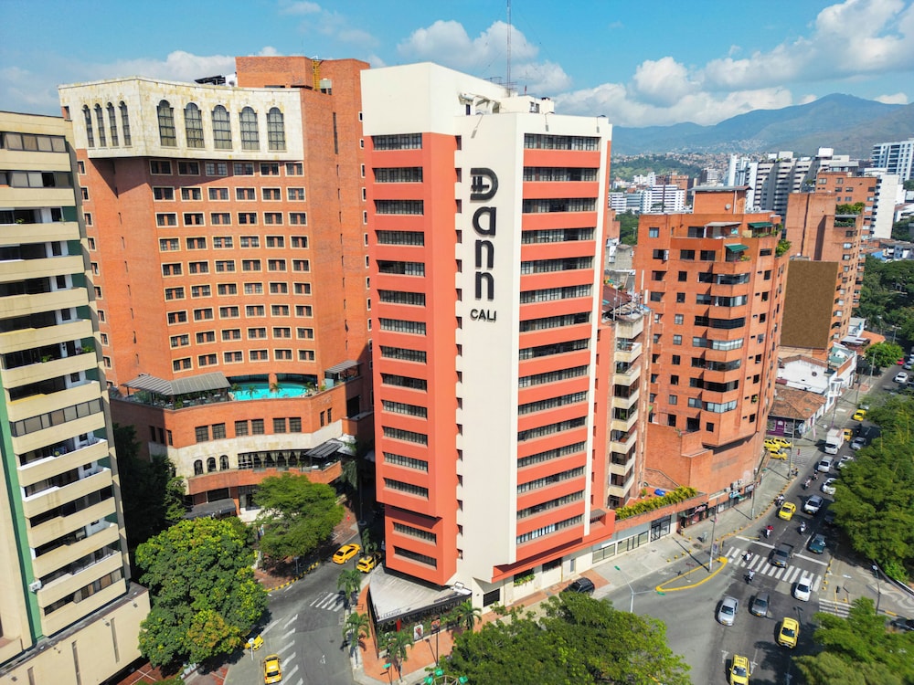 Hotel Dann Cali 6/55