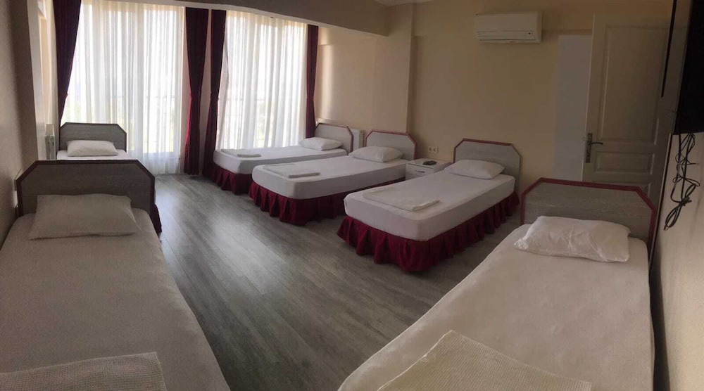 Hotel Boss 2 7/34