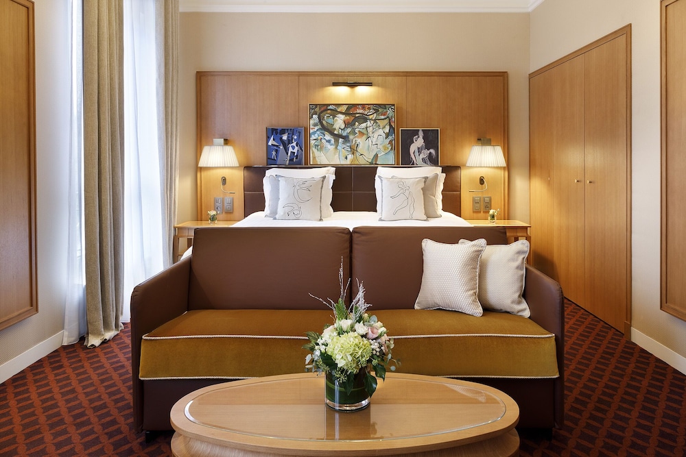 HOTEL BARRIERE LE WESTMINSTER 6/63