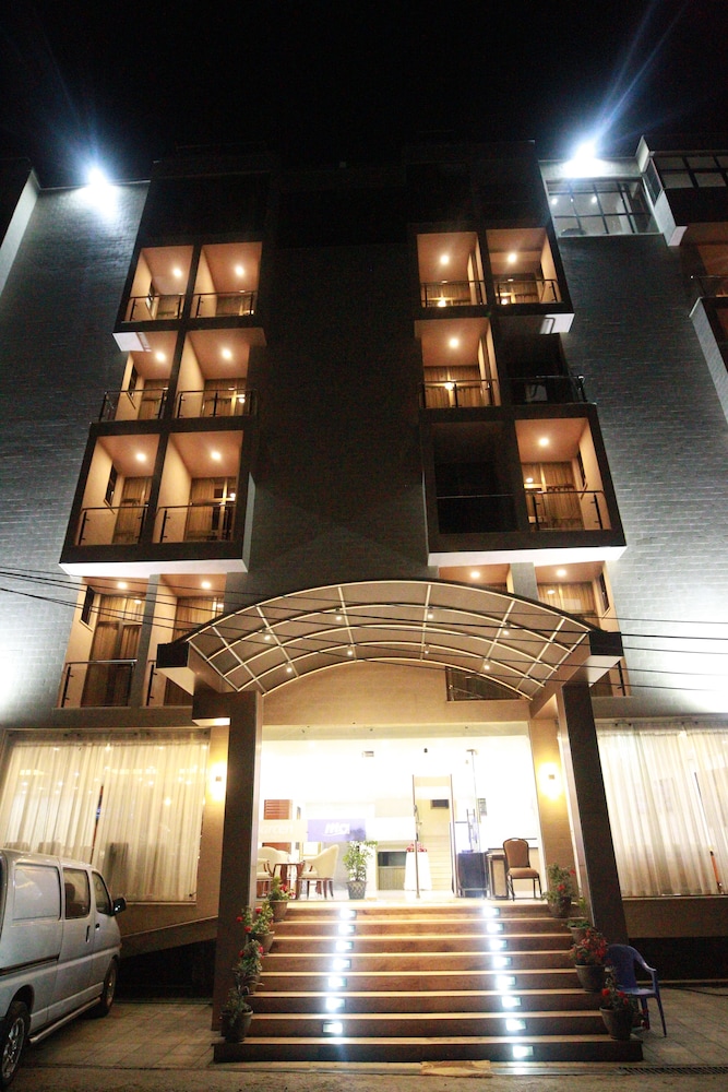 Marcen Addis Hotel 1/18