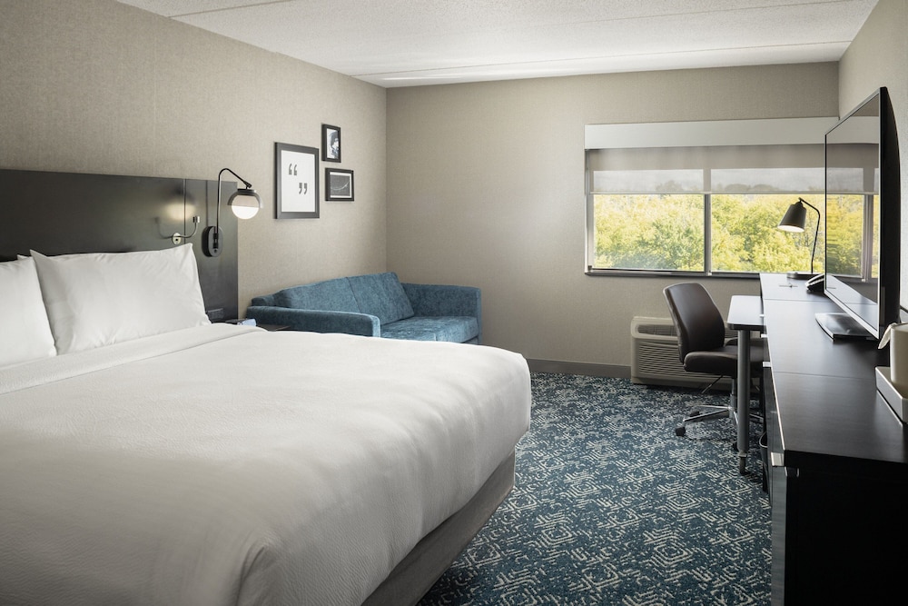 Room at Four Points by Sheraton Milwaukee North Shore, MILWAUKEE - WI