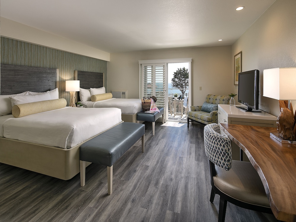 Inn at the Cove 19/64