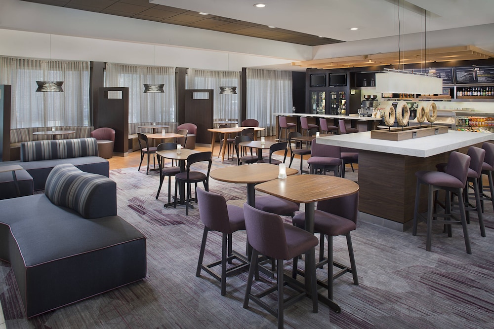 Courtyard By Marriott Birmingham Homewood 27/32