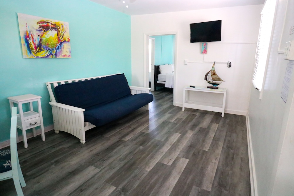 Drop Anchor Resort and Marina 30/50