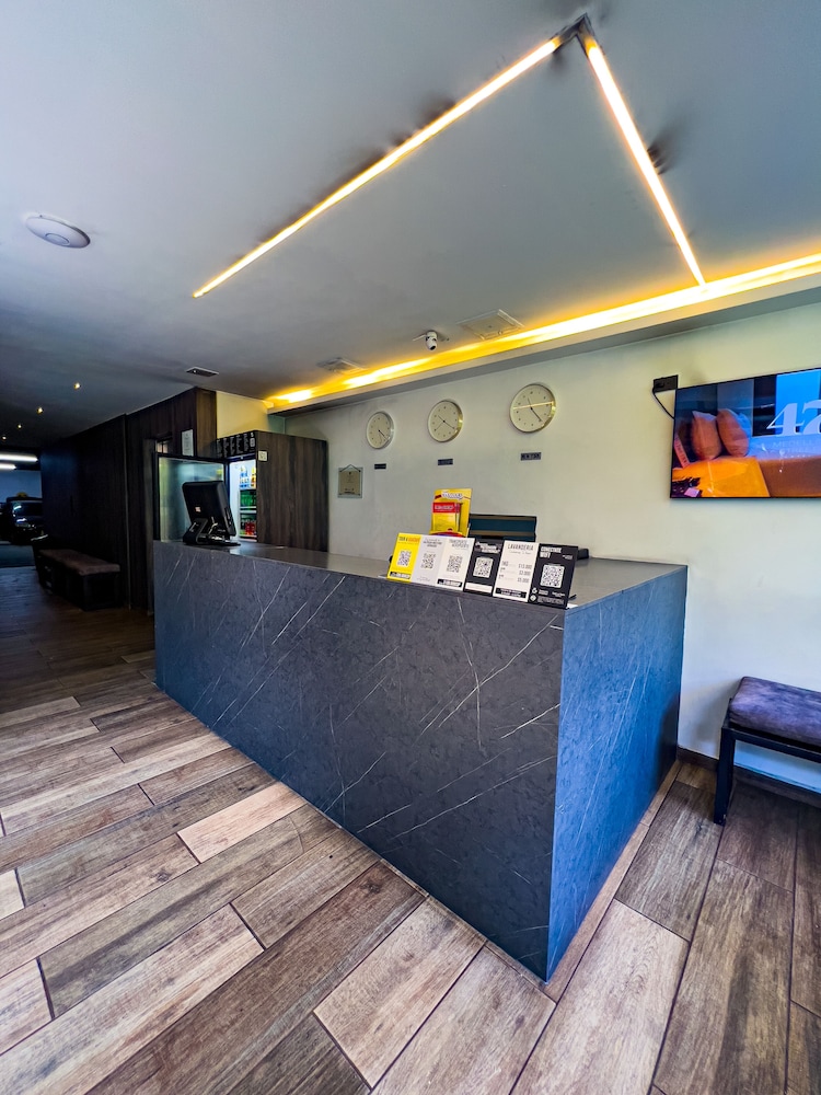 HOTEL 47 MEDELLIN STREET 5/59