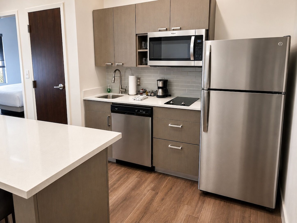 Hyatt House Atlanta Perimeter Center 42/47