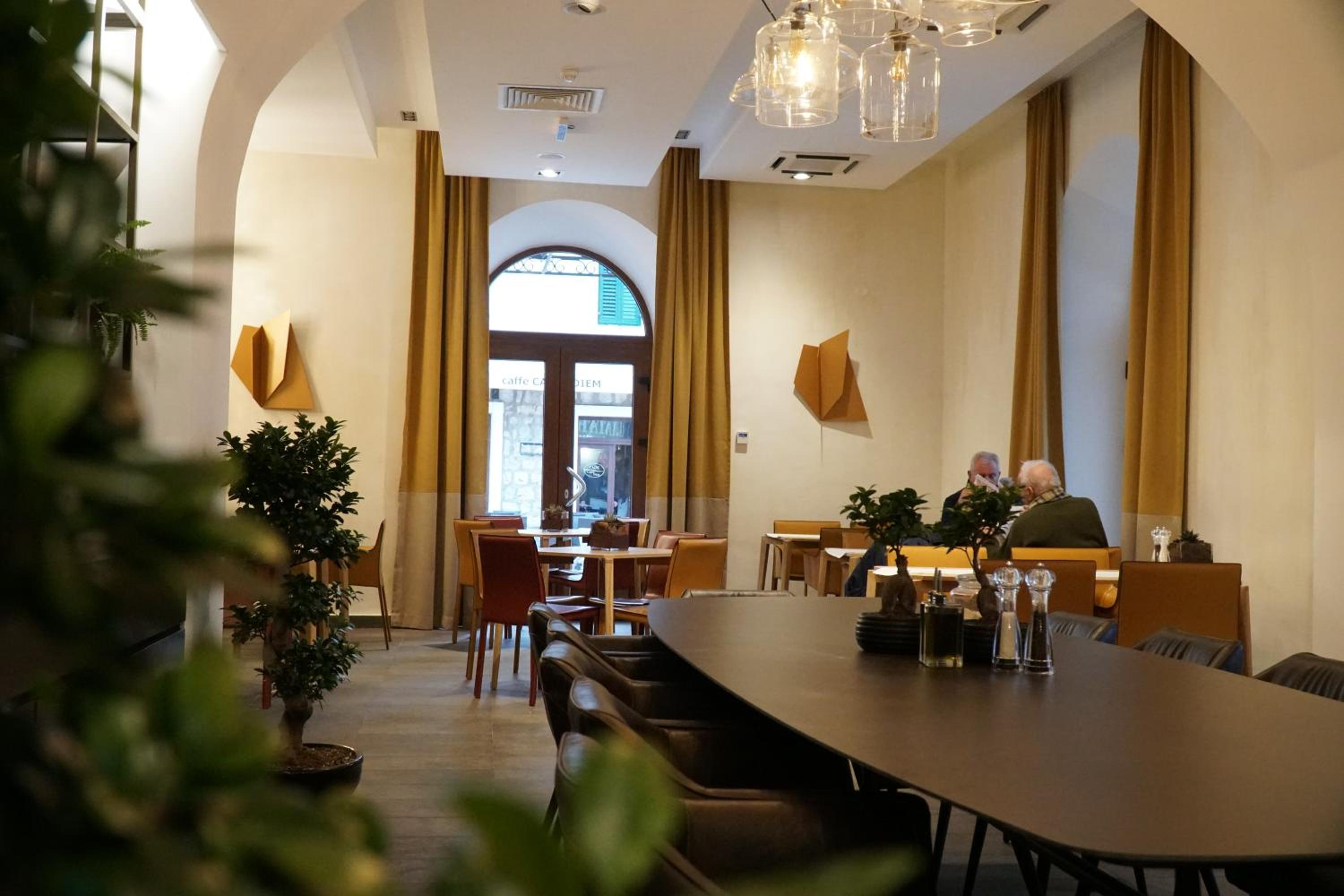 Hotel Platani 41/55