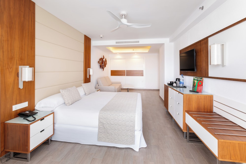 Hotel RIU Gran Canaria 11/63
