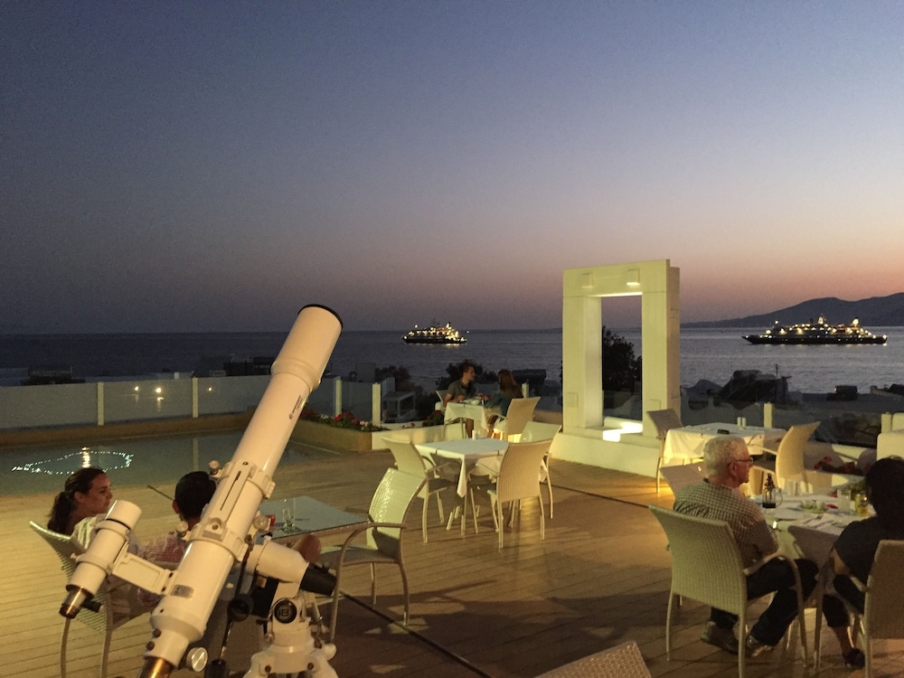 Naxos Island Hotel 64/74