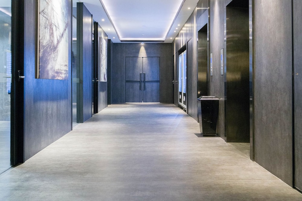 One Residence Hotel & Apartment 43/49