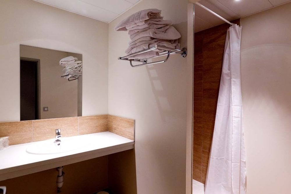 Hotel Saint Etienne 30/30