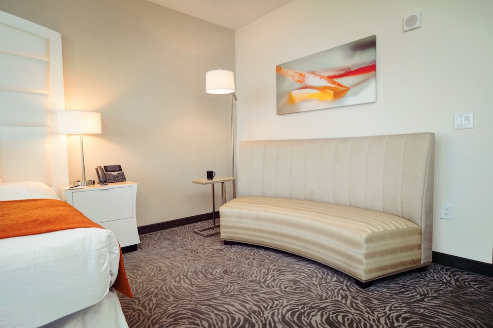 Scarlet Pearl Casino Resort 12/57