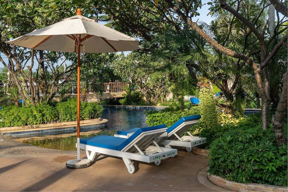 Jomtien Palm Beach Hotel and Resort 25/49