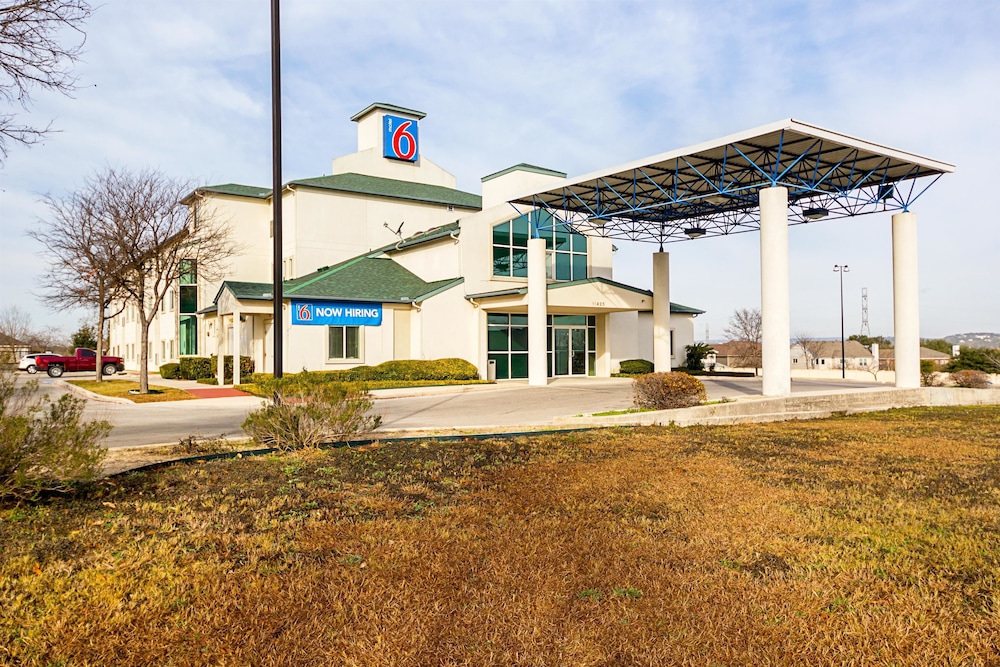 Motel6 San Antonio, TX - Sea World North in SAN ANTONIO - TX