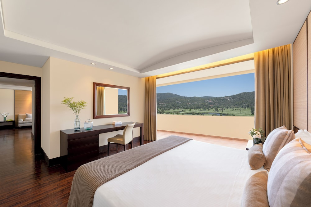 Superior, Suite, Double Bed, Golf Course View
