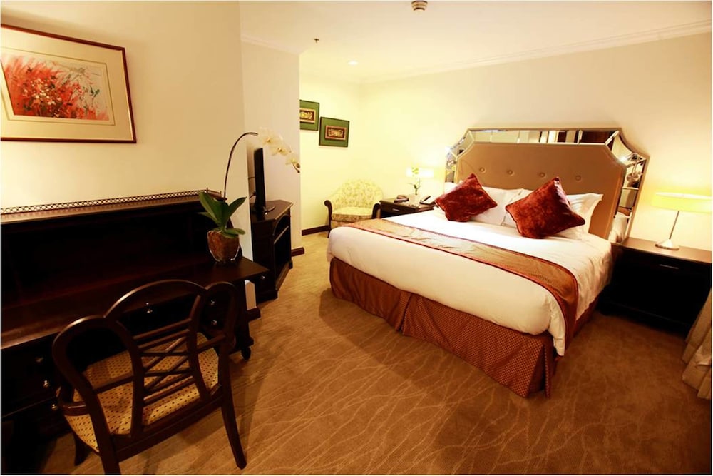 Discovery Suites 14/51