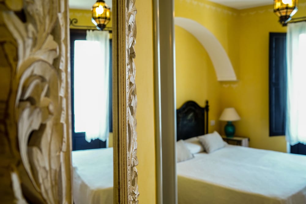 MARULIVO HOTEL 10/50