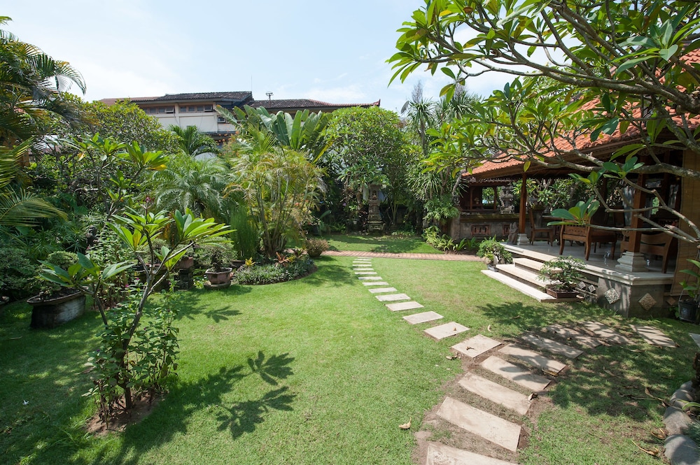 Pondok Agung Bed & Breakfast 56/71