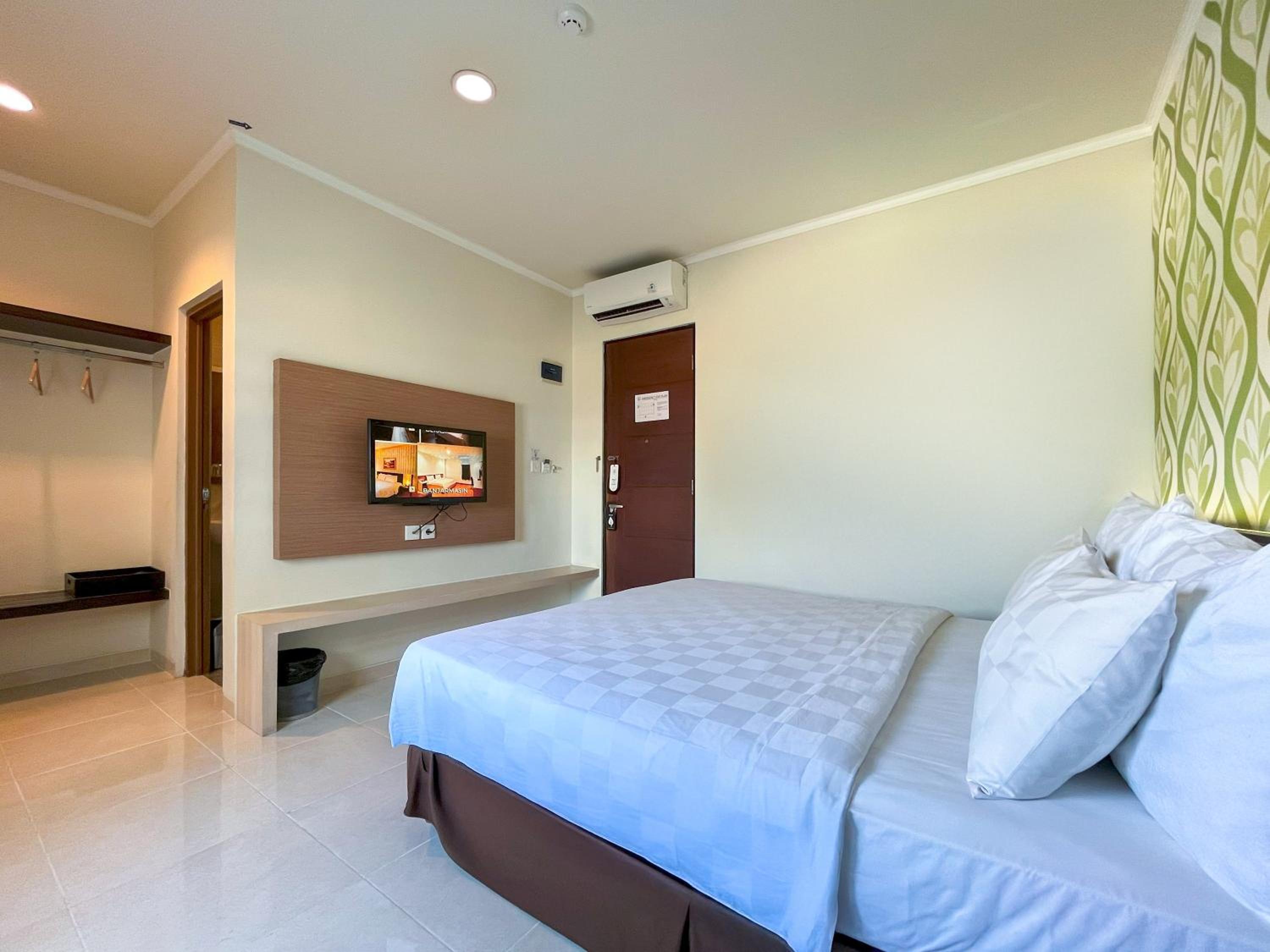 Deluxe, Queen Bed