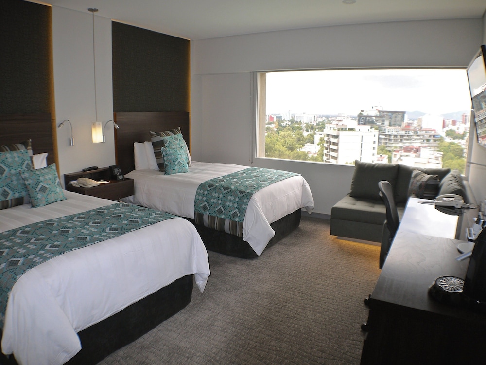 Classic, 2 Queen Beds, Polanco View, Club Lounge Access