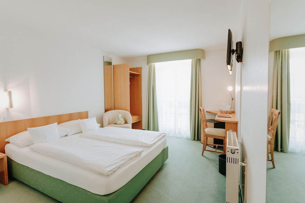 Hotel Deutscher Kaiser im Centrum 10/31