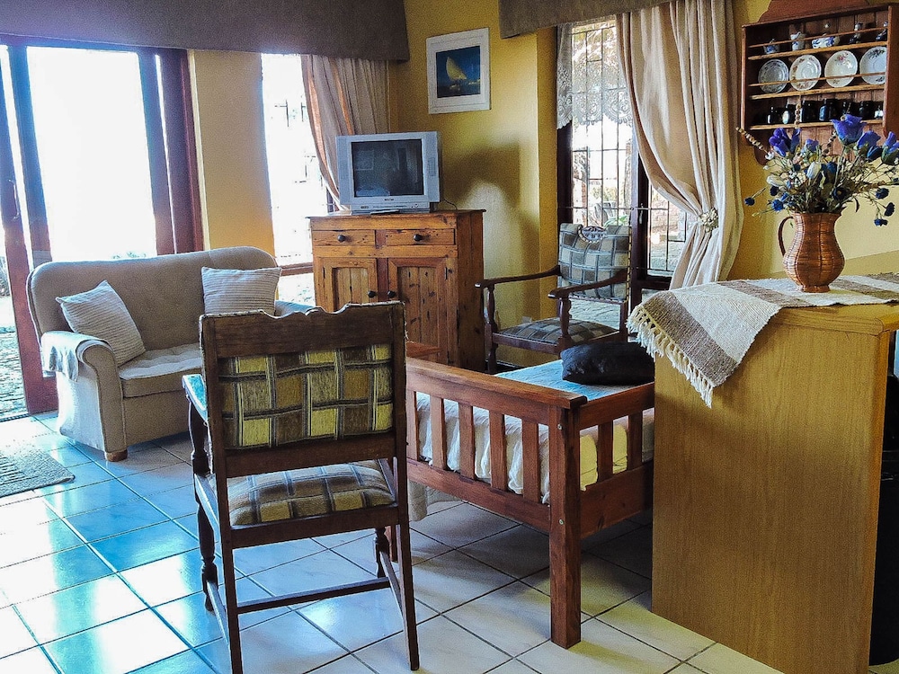 Amzee Bokmakierie Guest House 46/72