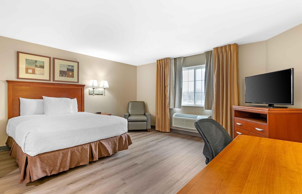 استوديو بسرير كوين، CANDLEWOOD SUITES BARTLESVILLE EAST 4/8