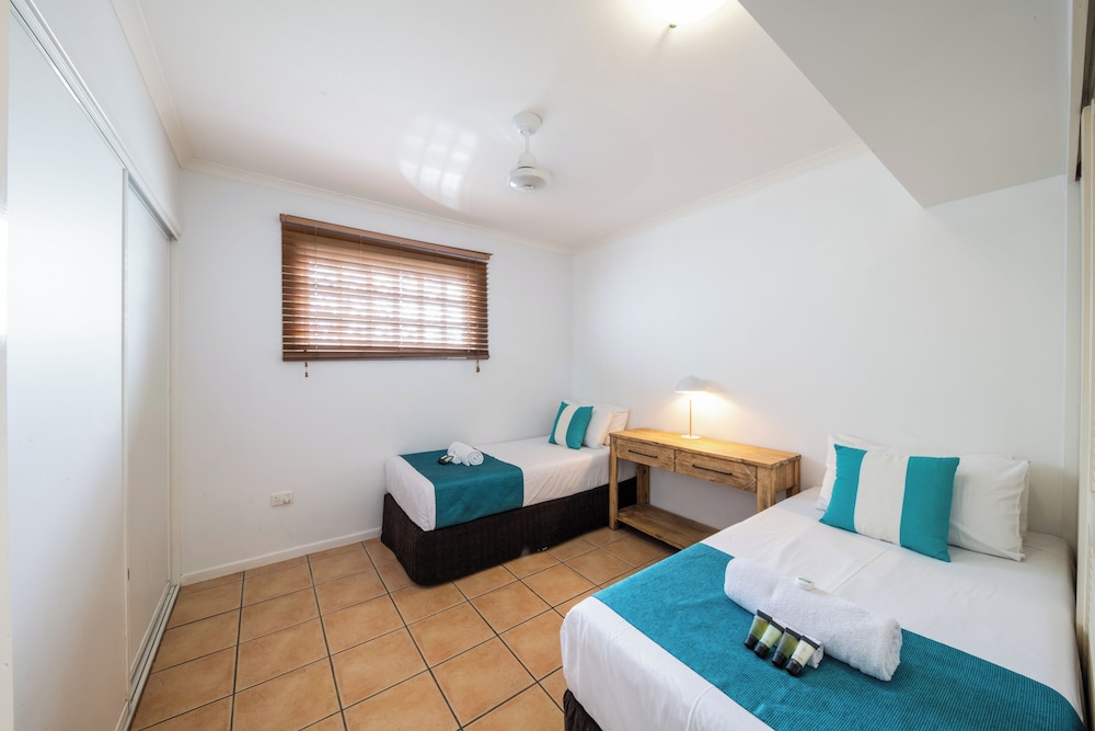 Shingley Beach Resort 23/72