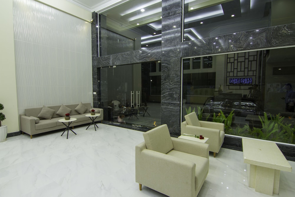 Rose Emerald Hotel 50/63