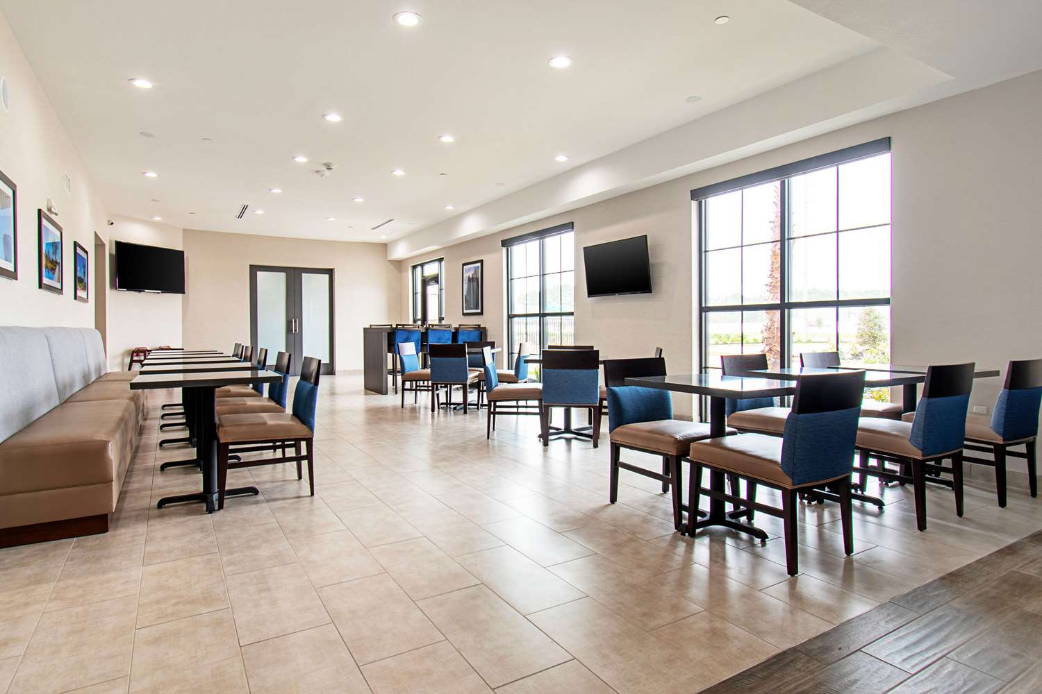 Comfort Suites Humble Houston IAH 27/43