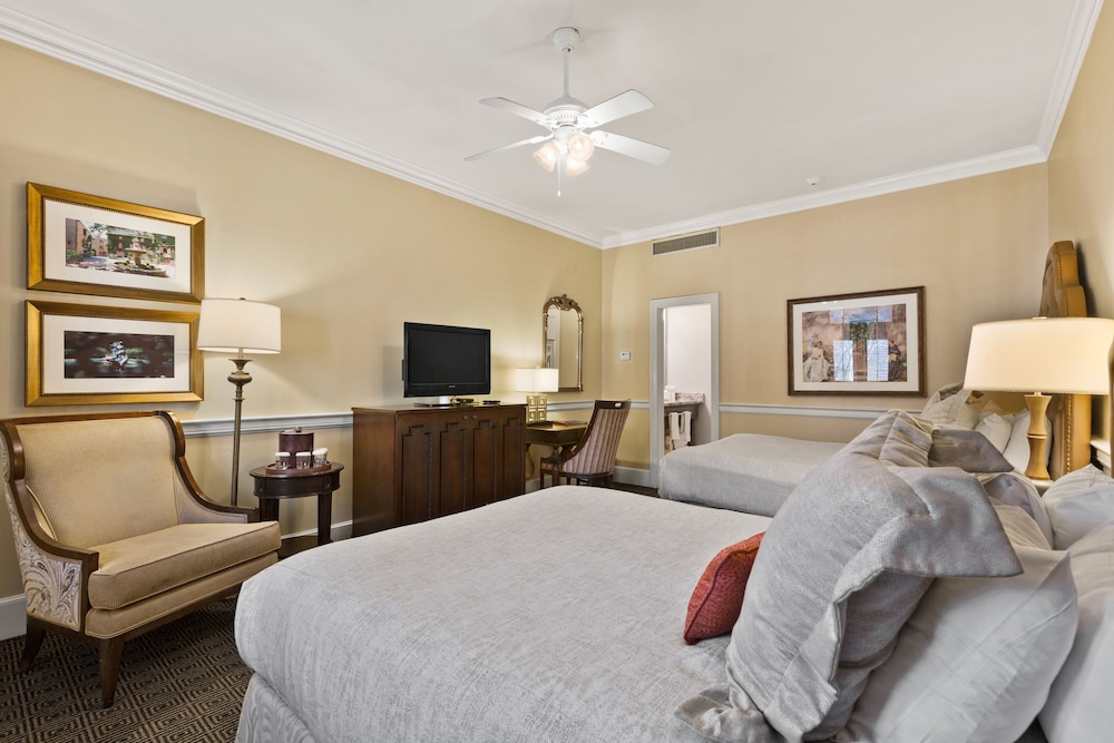 Hotel Provincial 11/42