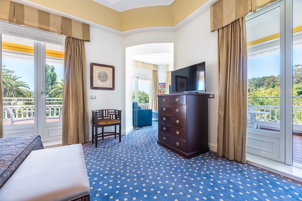 Eurostars Gran Hotel La Toja 57/79