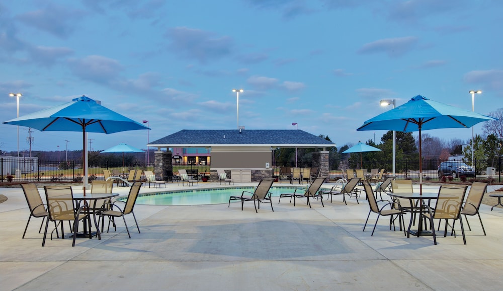 Holiday Inn Express Monticello 31/63