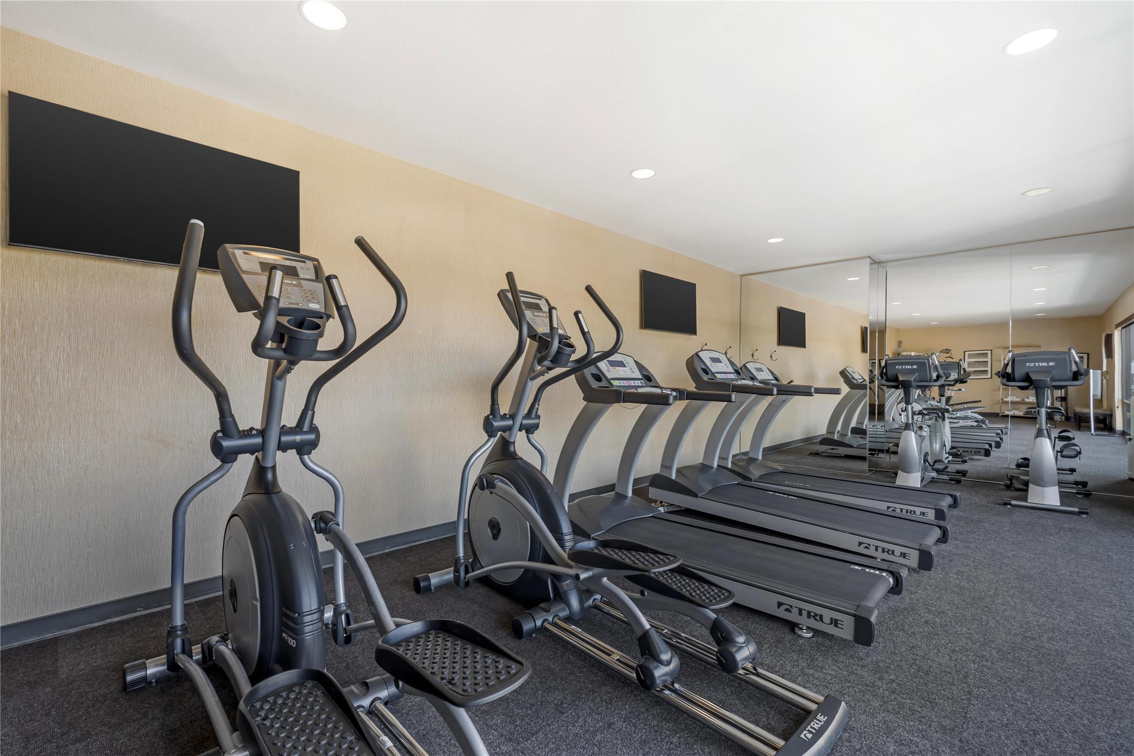 Best Western Plus Anaheim Inn 35/59