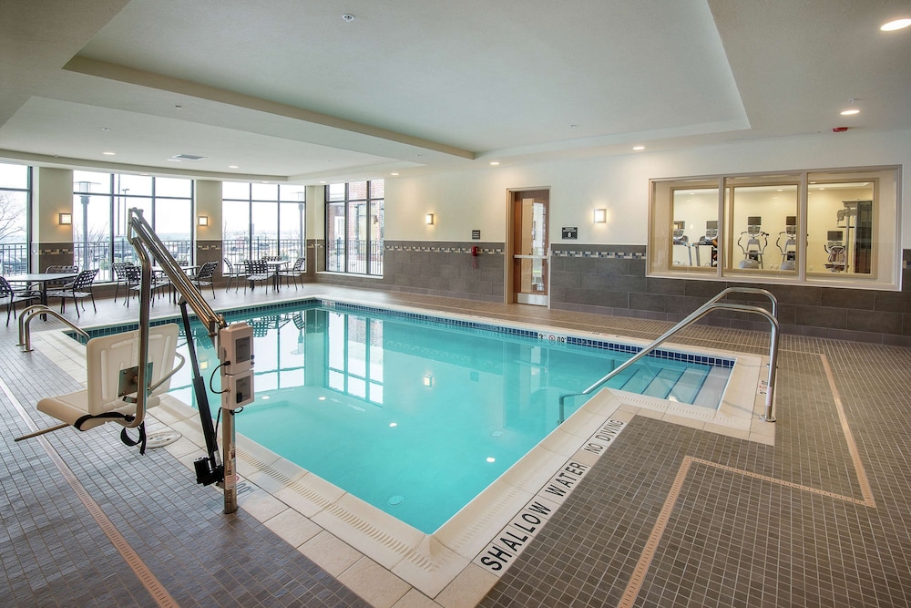 Hilton Garden Inn Pittsburgh Airport South - Robinson Mall 18/48