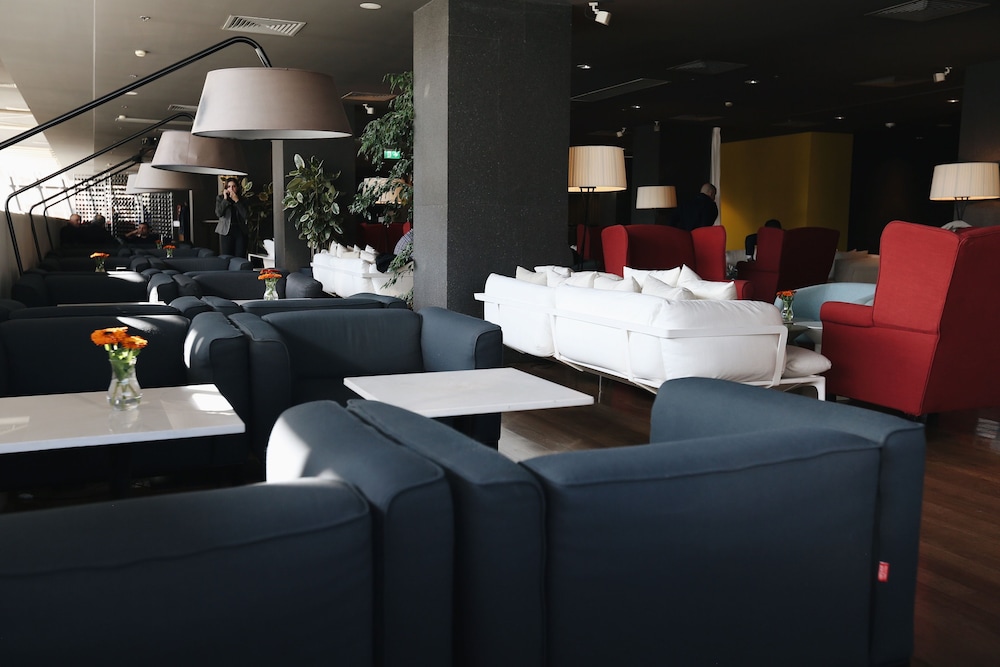 Holiday Inn Tbilisi 24/68
