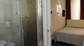 Aaron Hotel 54/54