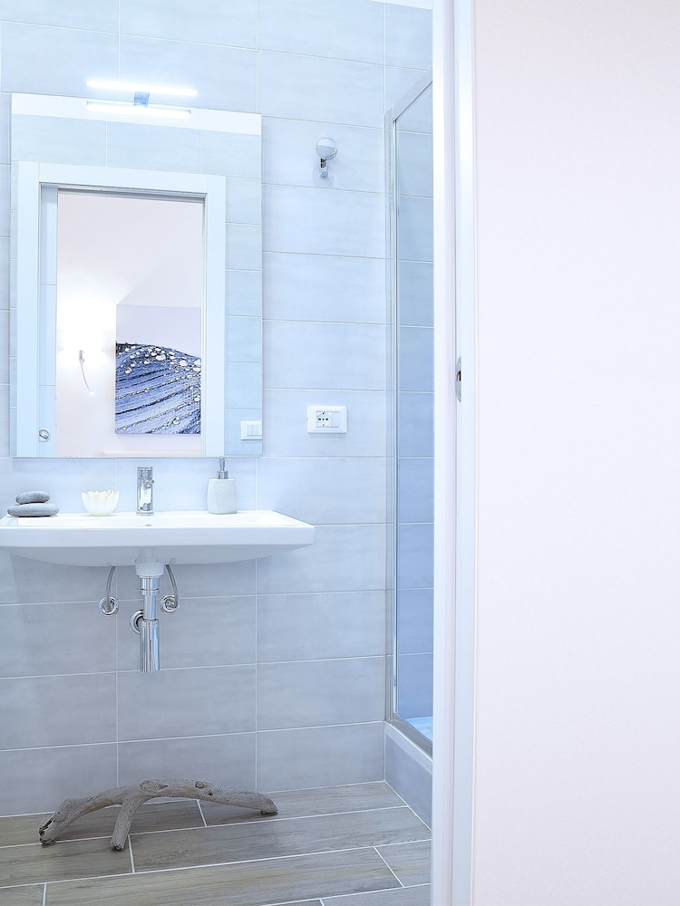 Duca 70 Suite Home 29/33