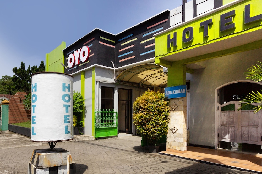 OYO 3024 Hotel Kebon Manis 14/15