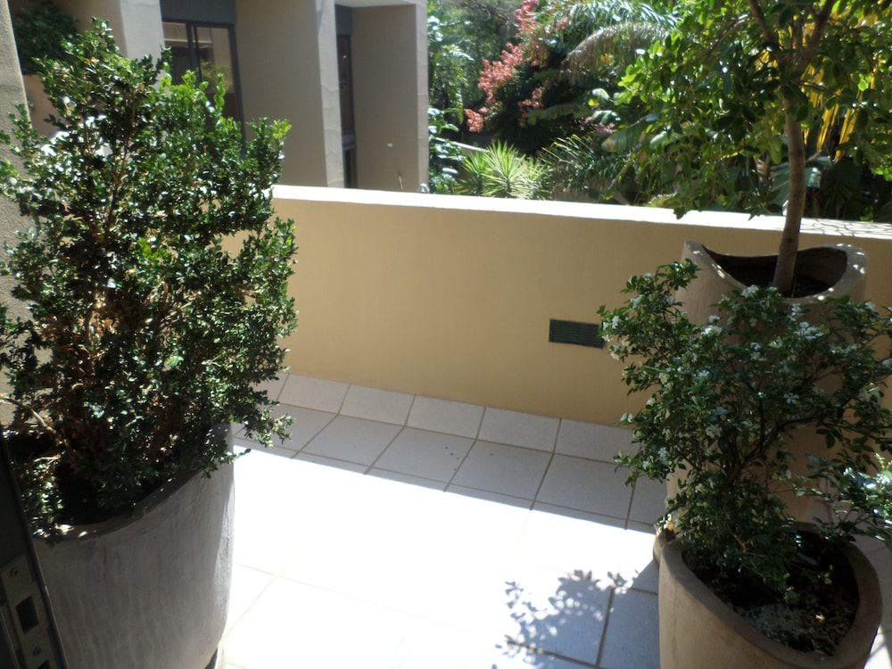 The Links Corporate Guest House 2/50