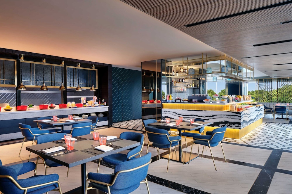 Aloft South Jakarta 36/46