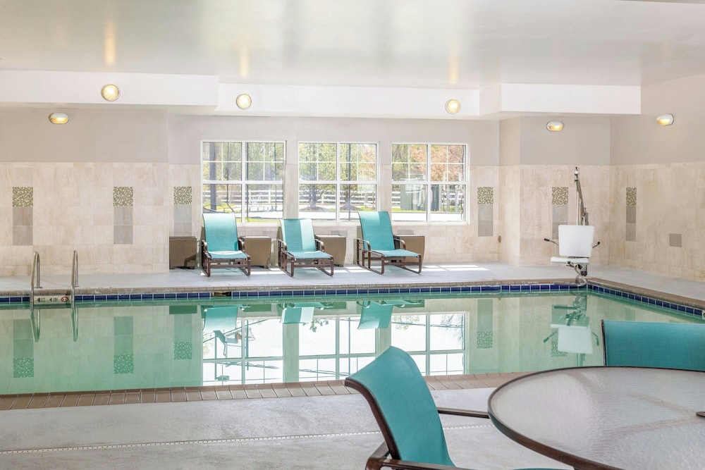 swimming pool spa