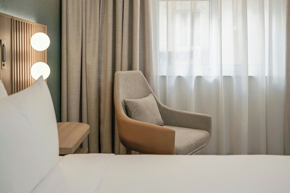 Courtyard by Marriott Sliema 15/50