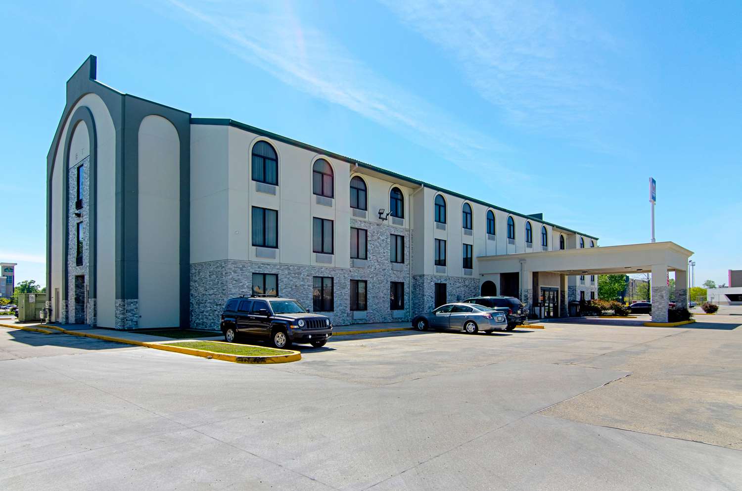 Quality Inn and Suites Near Tanger Outlet Mall 21/22