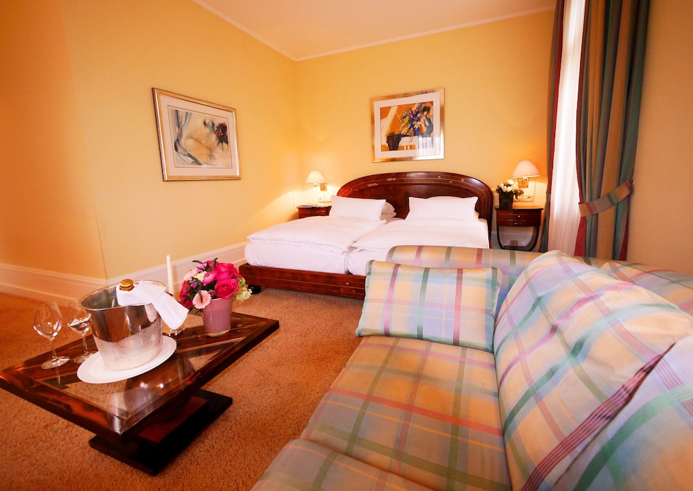 Villa Hammerschmiede Hotel 8/50