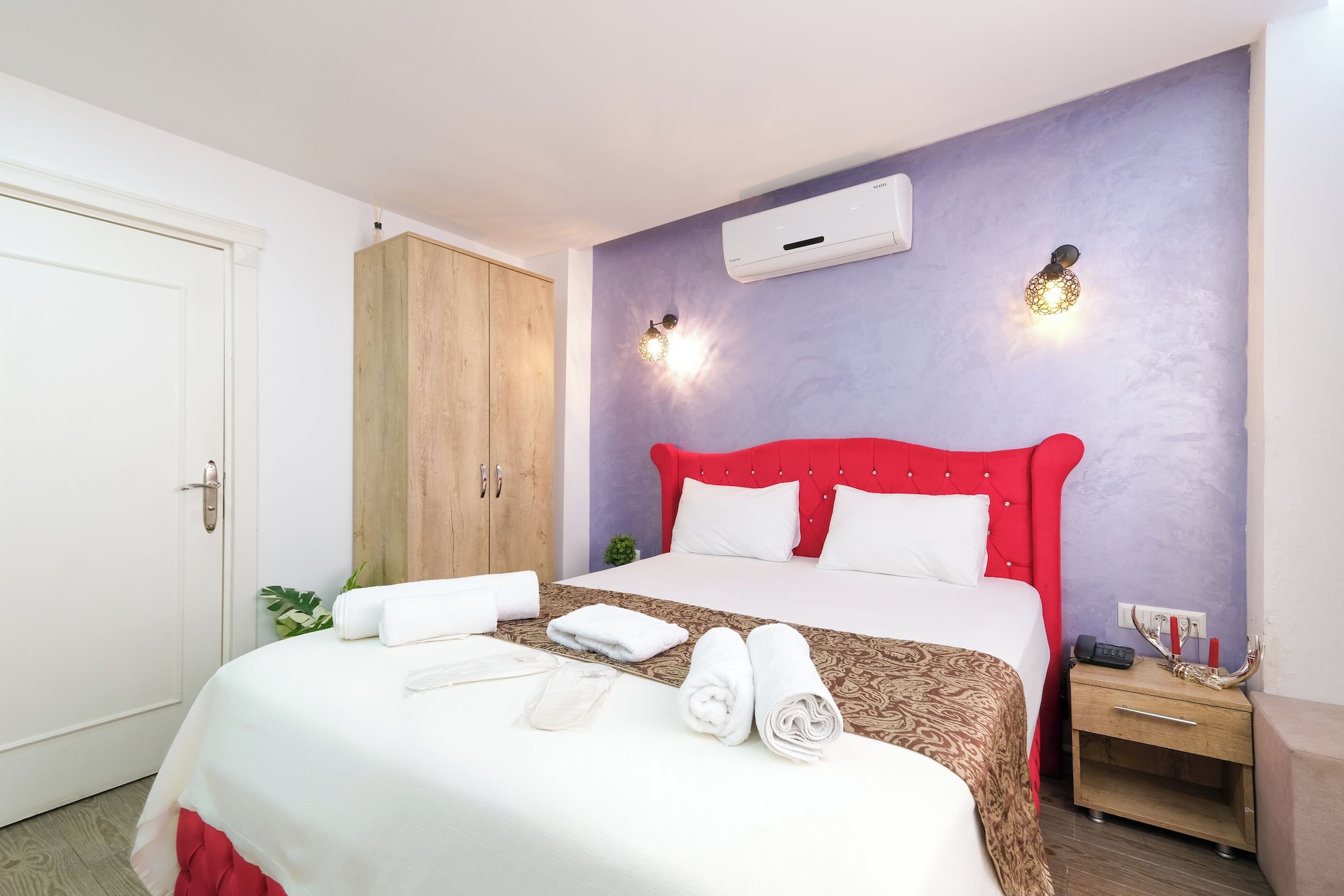 غرفة اقتصادية بسرير مزدوج، Loren Hotel Suites 2/5