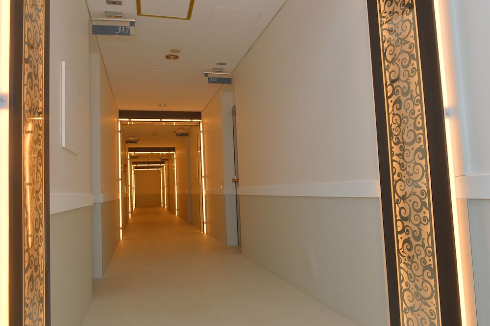 Terrace M Yokota Base - Adult Only 23/40