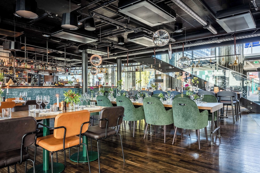 Radisson Blu Riverside Hotel 60/80